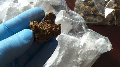 Trzymał w domu amfetaminę, marihuanę i tabletki ecstasy. Grozi mu nawet 12 lat więzienia