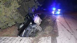 Samochód wjechał do rowu i uderzył w przepust. Kierowca był pijany