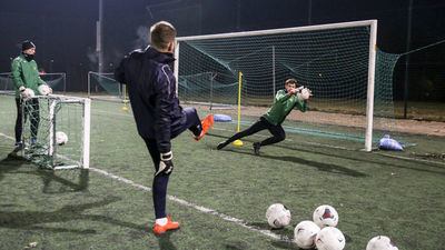 Patryk Rojek czy Adrian Kostrzewski? Wciąż nie wiadomo, który z bramkarzy rozpocznie zmagania ligowe w pierwszym składzie Górnika

