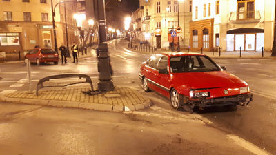 Kolizja w centrum Lublina. Peugeot zderzył się z volkswagenem
