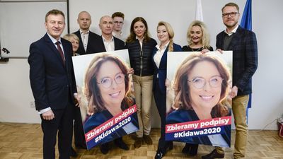 Start akcji zbierania podpisów zainicjowali lubelscy posłowie i działacze PO