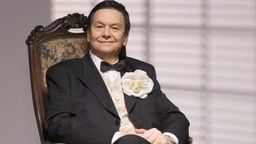 Bogusław Kaczyński, wybitny krytyk muzyczny i popularyzator opery, który zmarł w styczniu 2016 roku, pochodził z Białej Podlaskiej. Tutaj też skończył liceum. Kaczyński jest również Honorowym Obywatelem miasta.