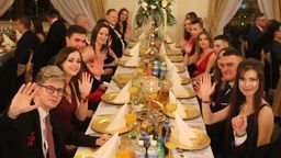 Studniówki 2020. Bal uczniów z Zespołu Szkół Odzieżowo-Włókienniczych w Lublinie [zdjęcia] 