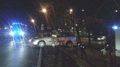 Niecodzienna akcja straży pożarnej w Lublinie. Kierowca nie zaciągnął hamulca ręcznego