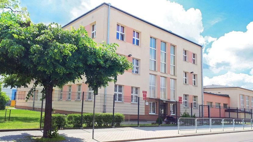 Front - Centrum Kształcenia Ustawicznego nr 1 w Lublinie 