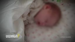 4-tygodniowa dziewczynka trafiła do szpitala ze złamaną kością czaszki, połamaną nóżką i rączką