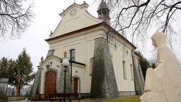 Księdzu rektorowi udało się uzyskać dofinansowanie z Narodowego Funduszu Ochrony Środowiska i Gospodarki Wodnej na termomodernizację kościoła i domu rektoralnego