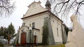 Księdzu rektorowi udało się uzyskać dofinansowanie z Narodowego Funduszu Ochrony Środowiska i Gospodarki Wodnej na termomodernizację kościoła i domu rektoralnego