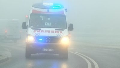 Akcję reanimacyjną przejęli ratownicy pogotowia. Mężczyzny nie udało się jednak uratować