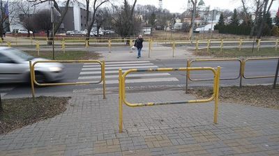 Teraz przejście na al. Żołnierzy I AWP do bezpiecznych nie należy