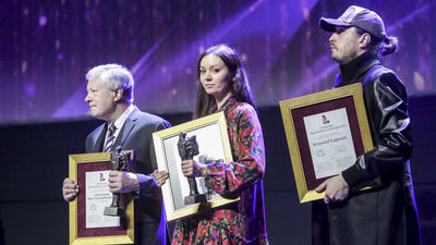 Na zdjęciu od lewej: prof. Stanisław Michałowski, Anna Sarzyńska i Piotr Cugowski