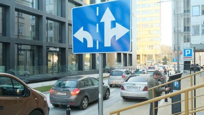 Sygnalizacja, na którą skarżą się kierowcy, była przestrajana już ośmiokrotnie