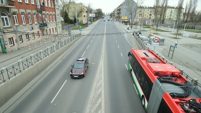 Ul. Kunickiego była w zeszłym roku miejscem największej liczby wypadków. Szczęśliwie nikt tu nie zginął, ale 8 osób zostało rannych