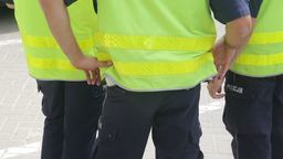 Chcą zwolnić policjantów z Białej Podlaskiej. Chodzi o sprawę samochodu rozbitego na latarni