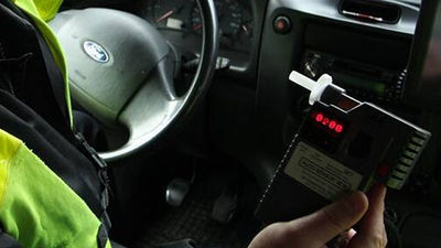 Za kierownicą z trzema promilami. Tłumaczył, że sprawdzał hamulce