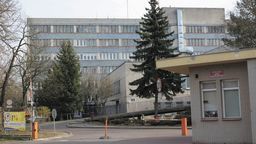 Część załogi szpitala wykorzystuje obecnie zaległe urlopy