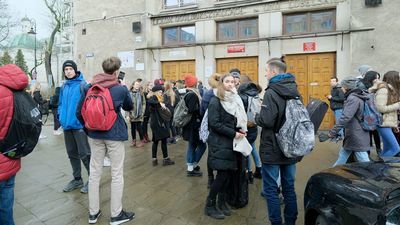 W środę odwołano lekcje m.in. w III LO im. Unii Lubelskiej w Lublinie. – Wszedł nauczyciel i kazał nam się zbierać. Nie było paniki – mówili nam uczniowie