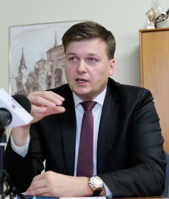 Dzięki zawarciu koalicji z PiS burmistrz Krzysztof Paśnik może w dalszym ciągu spokojnie rządzić miastem