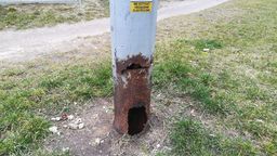 – Tak naprawdę to strach chodzić koło tych latarni – mówią mieszkańcy