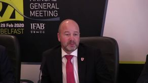 Koronawirus: Czy epidemia storpeduje najważniejsze rozgrywki piłkarskie? "Zdrowie jest najważniejsze, piłka schodzi na drugi plan"