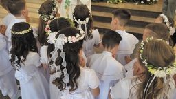 To, czy pierwsze komunie odbędą się w tym roku w majowych terminach, będzie zależało od tego, czy po Wielkanocy dzieci wrócą do szkół