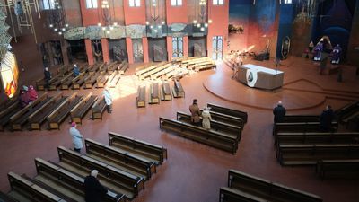 Puste kościoły w Lublinie w obawie przed koronawirusem. "Wierni bardzo dojrzale podeszli do problemu"