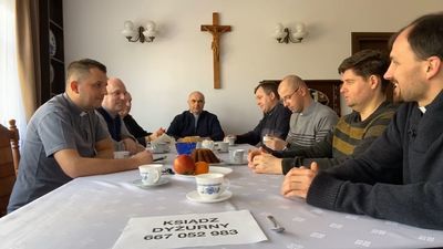 Takie spotkania kapłani parafii przy ul. Filaretów mają codziennie. Od soboty „Poranki u Józefa” są transmitowane