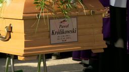 Rodzina, przyjaciele i fani pożegnali Pawła Królikowskiego. Aktor spoczął na Powązkach