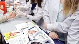 Studenci studiów medycznych z Lublina zgłaszają się do pomocy służbom sanitarnym