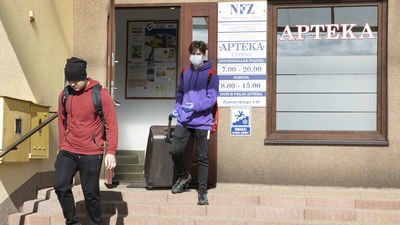 Lubelskie: Życie po pierwszych zakażeniach koronawirusem. Zamknięte szkoły i problemy z zaopatrzeniem aptek [zdjęcia]