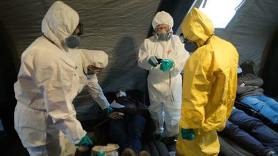 Ćwiczenia w szpitalu Jana Bożego na wypadek zbiorowego zakażenia koronawirusem