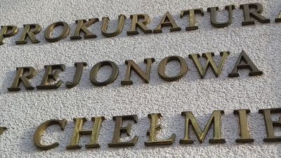 Wybili szybę w Prokuraturze Rejonowej w Chełmie. Szuka ich policja