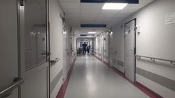 Dębliński szpital na kwarantannie. Pracownicy nie wracają do domów