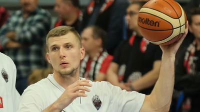 Mateusz Dziemba ma ważny kontrakt ze Startem