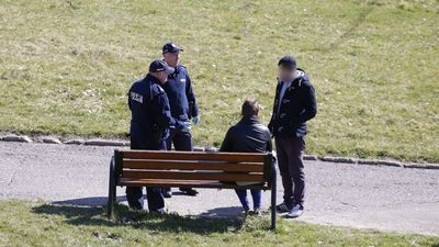 Więcej patroli policji na ulicach oraz nowe zasady kontroli osób w kwarantannie