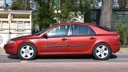 25-latek z Biłgoraja uderzył renault w osobową skodę