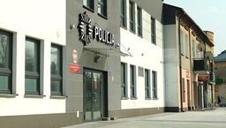 Policjanci wracają do służby w III Komisariacie Policji w Lublinie. 