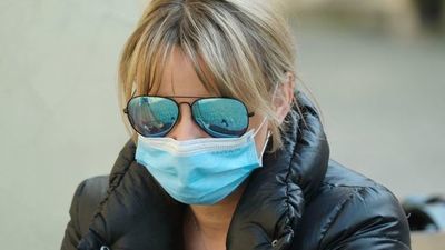 Obowiązkowe zasłanianie nosa i ust od 16 kwietnia. Gdzie trzeba będzie nosić maseczki?