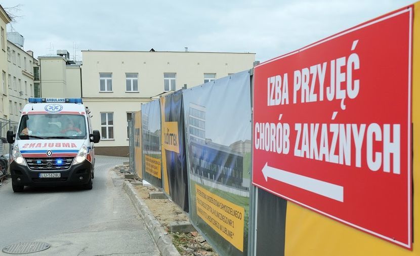 Nową metodę leczenia od kilku dni testują zakaźnicy ze szpitala przy Staszica w Lublinie