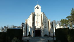 Wiadomość, którą przekazują sobie mieszkańcy, miała potwierdzenie w ogłoszeniu zamieszczonym na tablicy przed kościelną bramą