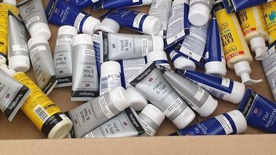 Jedna z paczek dostarczonych do międzyrzeckiej firmy