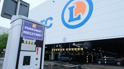 Pracownicy sklepu E.Leclerc w Lublinie boją się zakażenia koronawirusem. Dyrekcja uspokaja