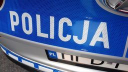 Para w kwarantannie wyszła na ulicę i zwyzywała policjantów