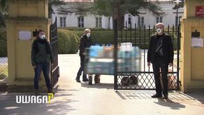 Dramatyczna sytuacja w domach pomocy społecznej. "Będą wynosić trumna za trumną"