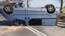 Lubelskie: Tak skończyło się wyprzedzanie przed skrzyżowaniem i na podwójnej ciągłej