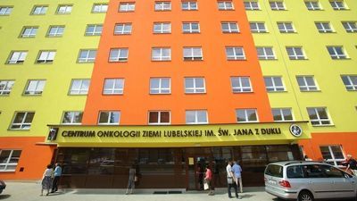 Księża zebrali pieniądze na COZL. "Jest to cenny wkład w walce z koronawirusem..."