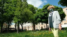 Tu powstanie „Zaułek Poetów”. Urząd Miasta ogłosił już przetarg na jego przygotowanie. Na zdjęciu Joanna Matuszewska z MPBP w Świdniku