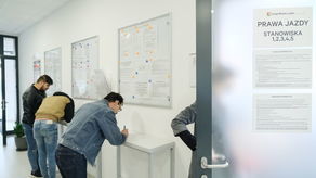 Wydział Komunikacji przyjmuje tylko tych, którzy wcześniej umówią się na wizytę