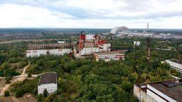 Prypeć, miasto położone nieopodal elektrowni, zostało ewakuowane dzień po wybuchu. Miasto opuściło około 50 000 mieszkańców