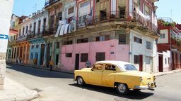 Epidemia koronawirusa na Kubie. Seniorzy dostają kilka marchewek i bananów